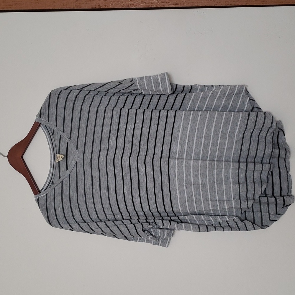 Flowy Gray Stripped Top